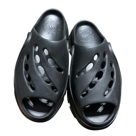 adidas by Stella McCartney logo-embossed perforated slides Size 9 - Picture 4 of 6